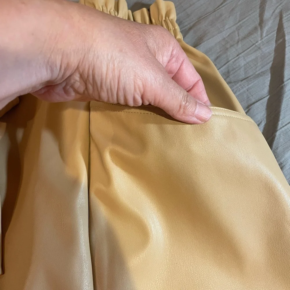 Jolie & Joy‎ Tan “Faux Leather”Shorts w/Elastic Waistband and Tie Waist, Size 3X